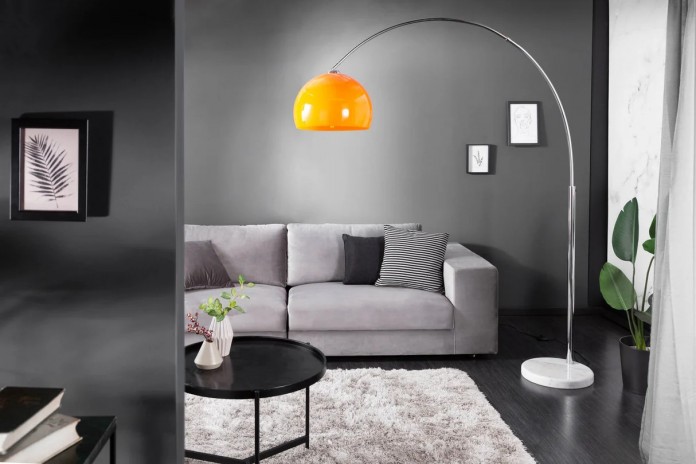 Lampadaire ajustable orange & chrome base en marbre blanc 175-205 cm Big Bow