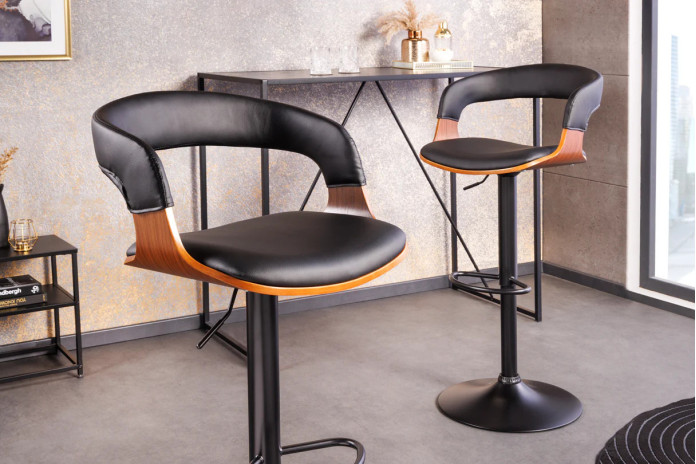 Chaise de bar réglable en simili noir et bois naturel de noyer avec pieds en métal design Athan