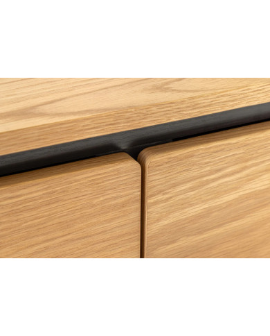 Meuble TV ATHOS 160 cm — Chêne Naturel & Pieds Noirs Métal  : Style massif, lignes maîtrisées.