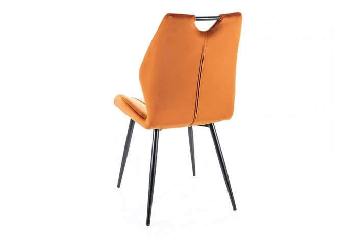 Chaise avec poignées et pieds en métal en tissu ou velours Arco